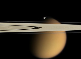 Saturnmonde: Titan und Epimetheus