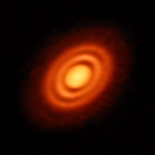 Triplet Planets Found Around Newborn Star